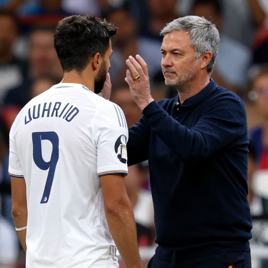 Illustration for Mourinho back at Real Madrid on a 3-year deal